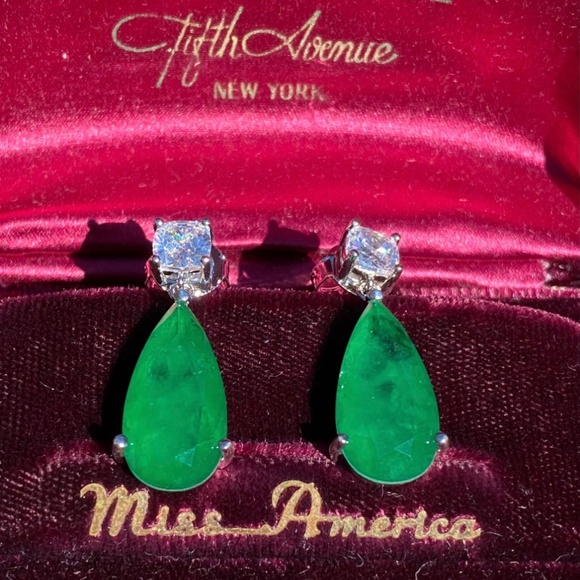 ❤️ Vibrant Green Lab-Created Emerald Dangle and Drop Earrings - Picture 4 of 7